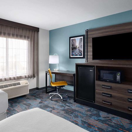 La Quinta By Wyndham Greensboro Nc Exterior photo